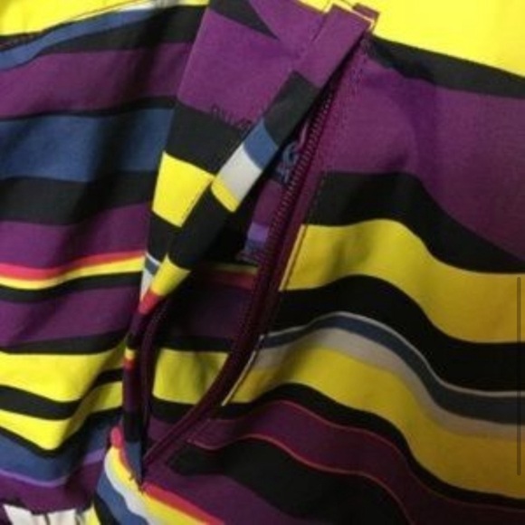 BILLABONG waterproof snowboarding/ski jacket EUC sz S. Fun pattern, great shape! - Picture 4 of 6